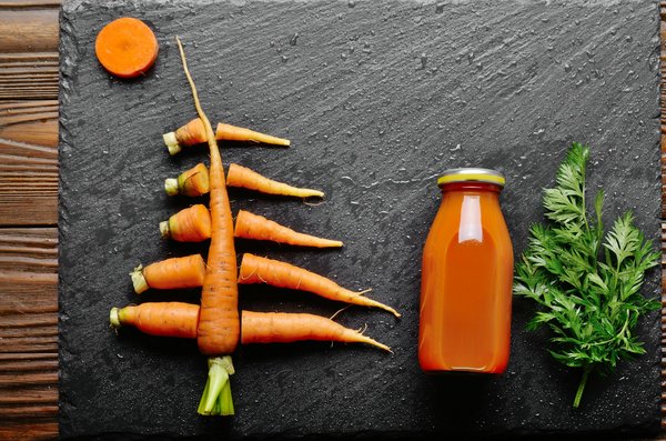 Quelles astuces pour styliser un trench-coat léger pour le printemps?