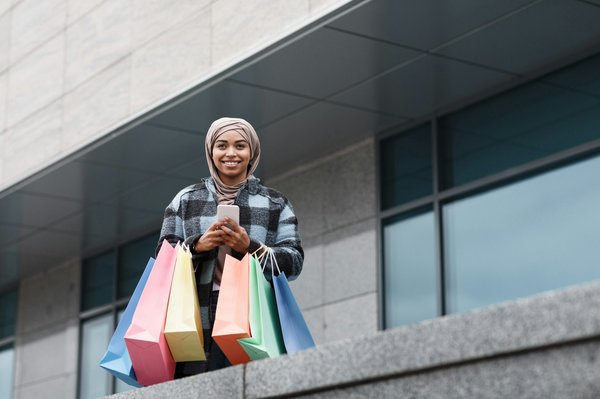 Qamis et cadeaux islamiques personnalisés : exprimez votre style